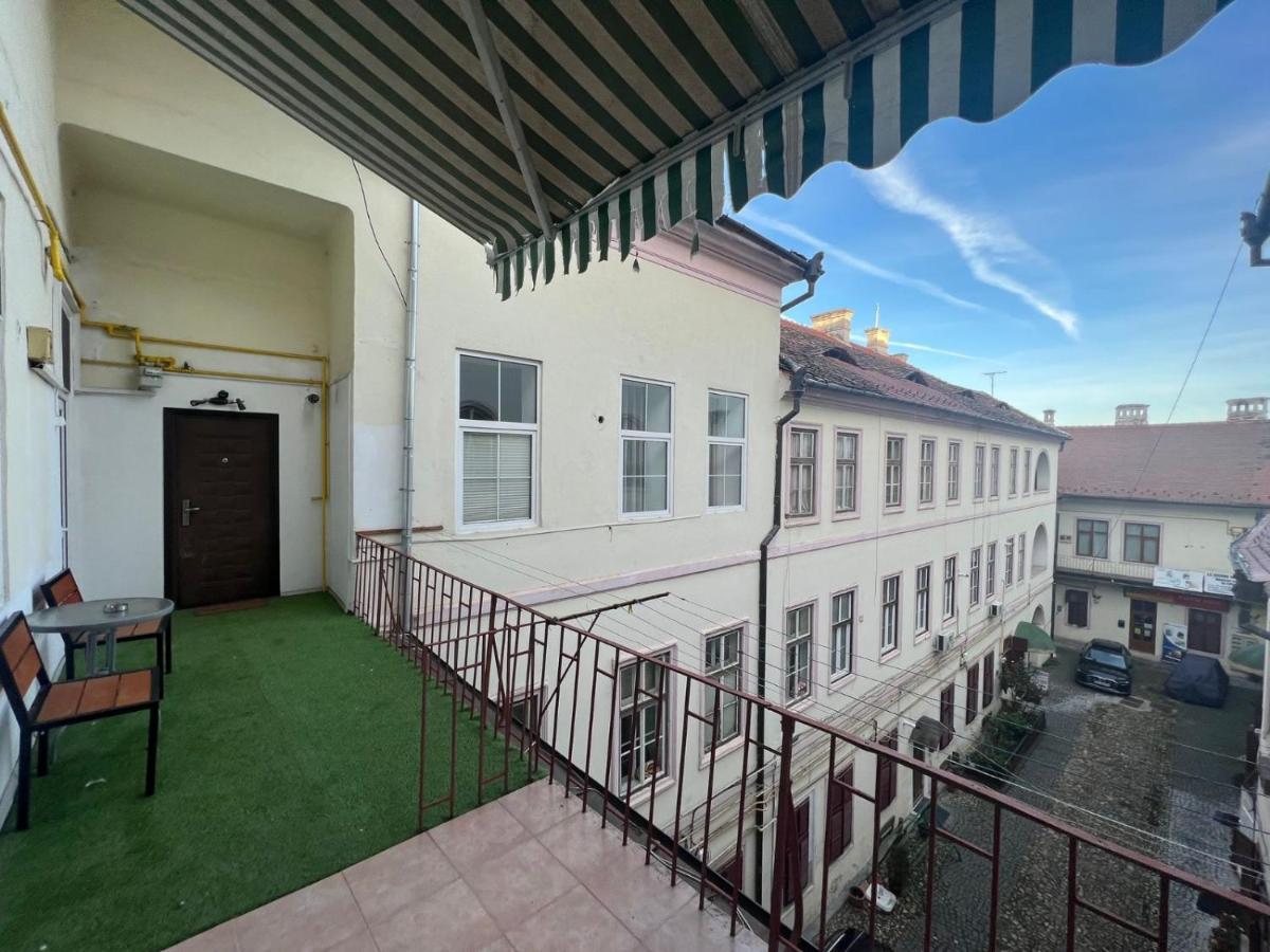 Apartament Teodora Sibiu Appartamento Esterno foto